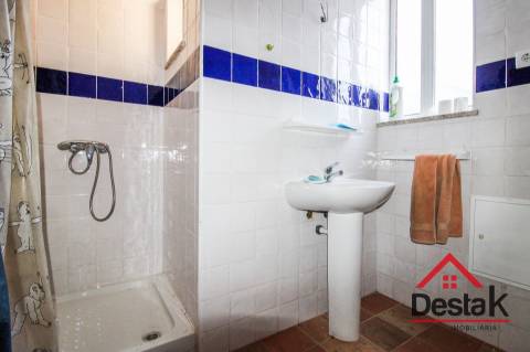 Moradia em Pedra com Terraço e Vista Incrível — Serra de São Macário