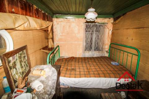 Moradia V2 para venda em Pereiras para remodelar