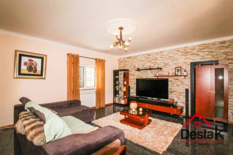 Moradia V5 para venda em São Pedro do Sul