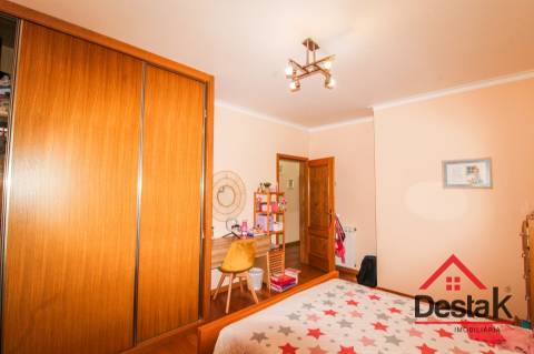 Moradia V5 para venda em São Pedro do Sul