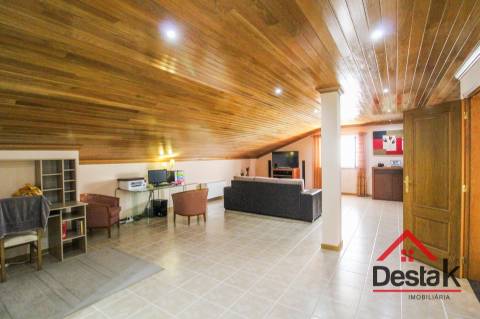 Moradia V5 para venda em São Pedro do Sul