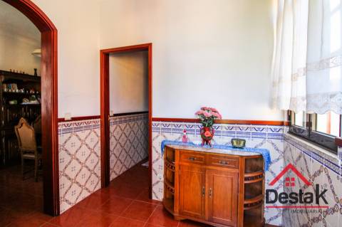 Moradia V2 em Sul, São Pedro do Sul, pronta a habitar, totalmente mobilada e equipada