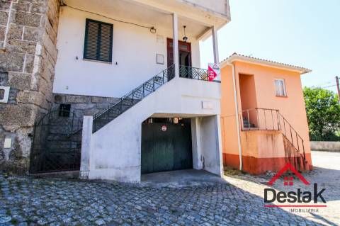 Moradia V2 em Sul, São Pedro do Sul, pronta a habitar, totalmente mobilada e equipada