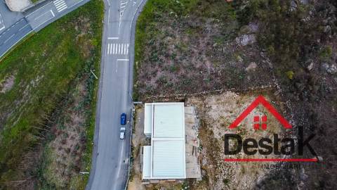 Moradia Geminada V3 para venda em Oliveira de Frades