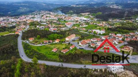 Moradia Geminada V3 para venda em Oliveira de Frades