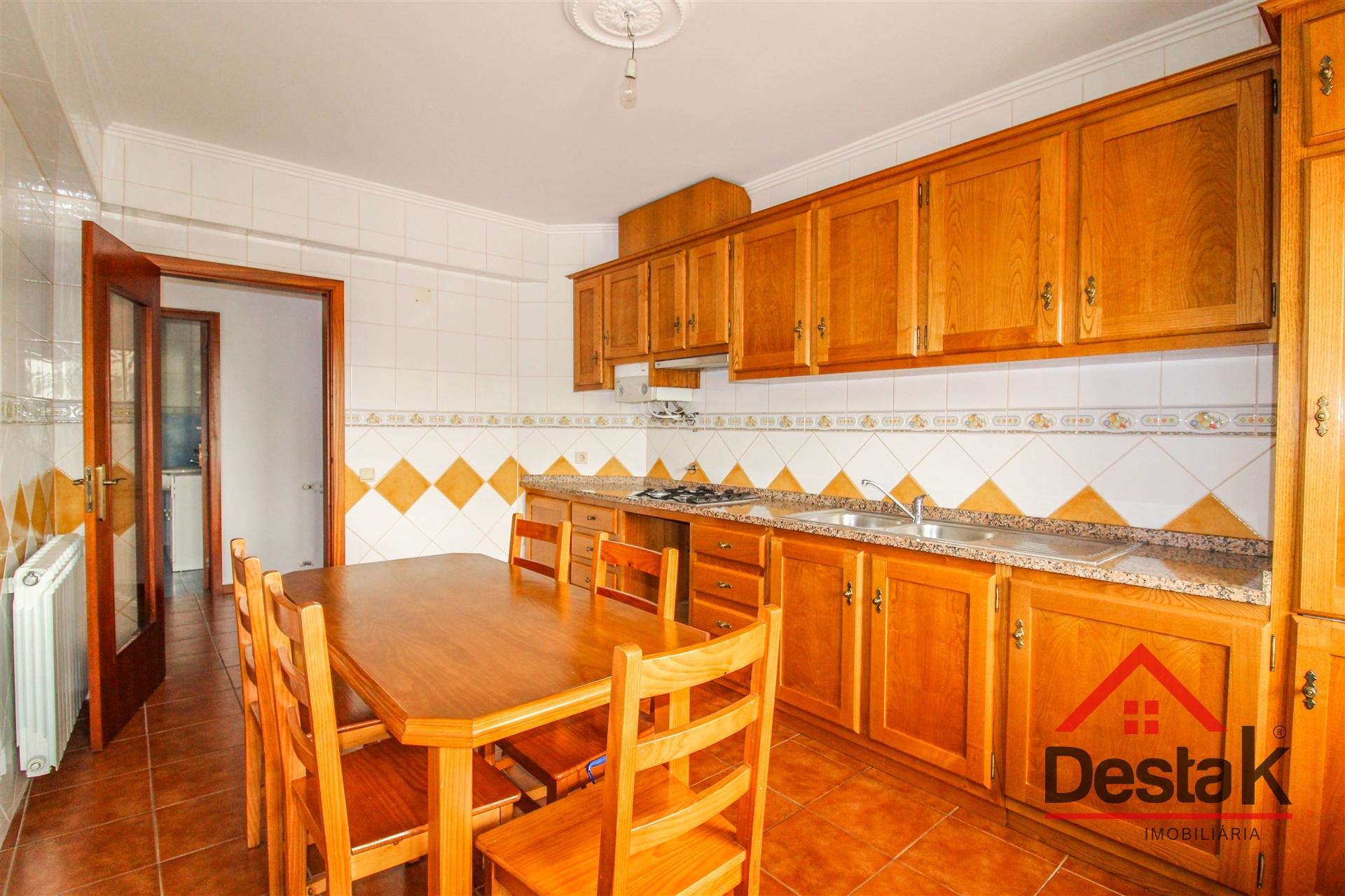 Apartamento T3 para arrendamento em São Pedro do Sul