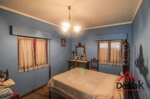 Terreno com Moradia para venda no Centro de São Pedro do Sul