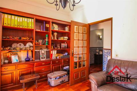 Moradia V5 para venda no Centro de Vouzela