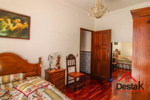 Moradia V5 para venda no Centro de Vouzela