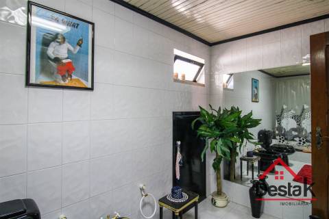 Moradia V5 para venda no Centro de Vouzela