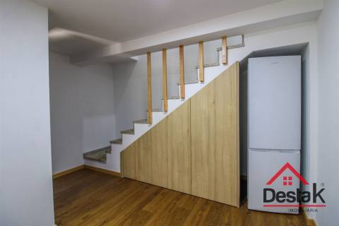 Prédio com andares independentes - Termas de São Pedro do Sul