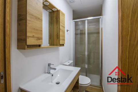 Prédio com andares independentes - Termas de São Pedro do Sul