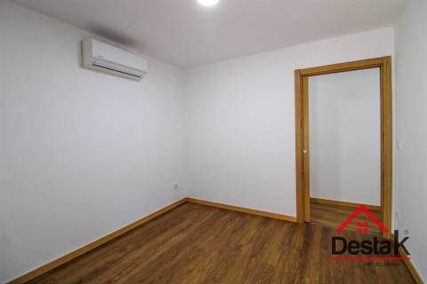 Prédio com andares independentes - Termas de São Pedro do Sul