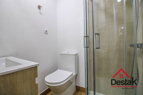 Prédio com andares independentes - Termas de São Pedro do Sul