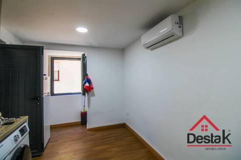 Prédio com andares independentes - Termas de São Pedro do Sul