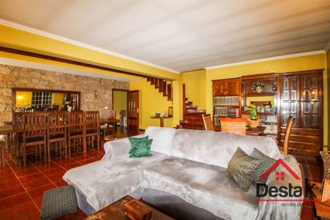 Moradia isolada V4 para venda em Vouzela