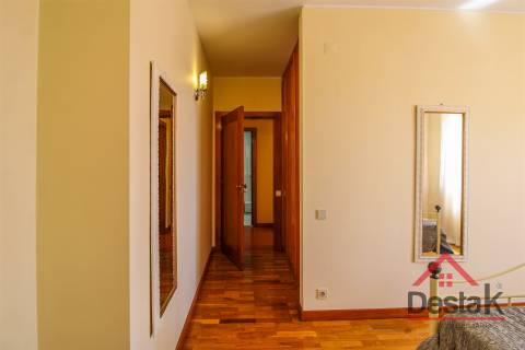 Apartamento T2 Mobilado e Equipado | Localização central- São Pedro do Sul