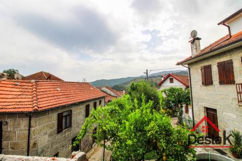 Moradia V3 para venda em Aldeia do Sul, São Pedro do Sul