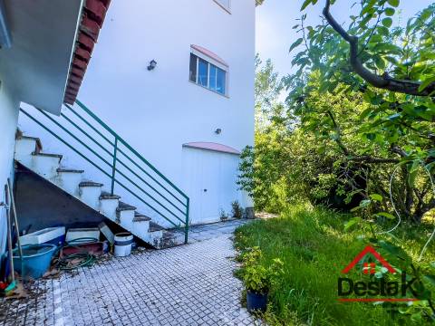 Moradia V3 para venda em Tarouca