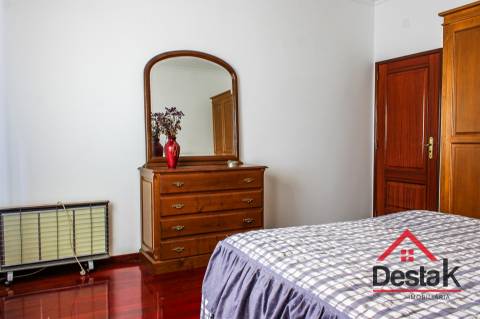 Moradia V3 para venda em Tarouca