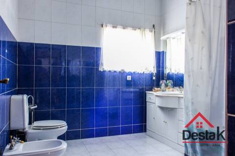 Moradia V3 para venda em Tarouca