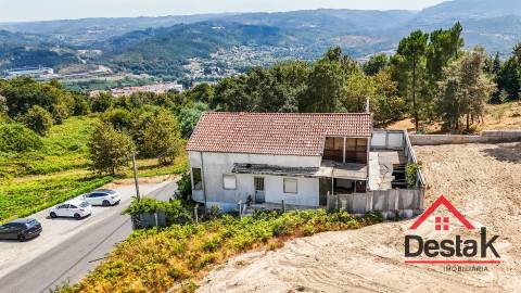 Moradia com vistas deslumbrantes em São Pedro do Sul
