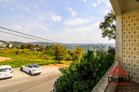 Moradia com vistas deslumbrantes em São Pedro do Sul