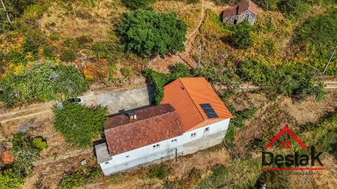 Moradia V3 Quinta com 2 Hectares – Arcozelo das Maias, Oliveira de Frades