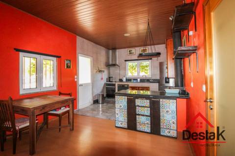 Moradia V3 Quinta com 2 Hectares – Arcozelo das Maias, Oliveira de Frades