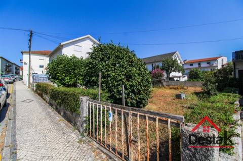 Terreno para construção no Centro da Cidade de São Pedro do Sul