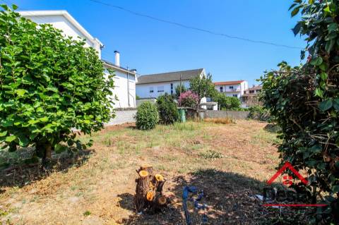 Terreno para construção no Centro da Cidade de São Pedro do Sul