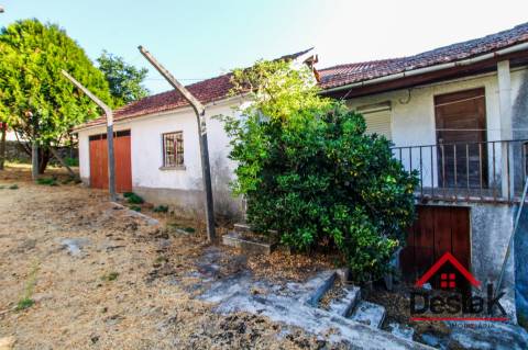 Moradia V4 em Sul, São Pedro do Sul