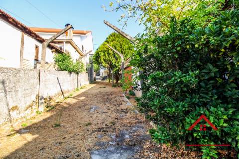 Moradia V4 em Sul, São Pedro do Sul