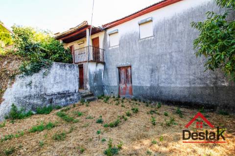 Moradia V4 em Sul, São Pedro do Sul