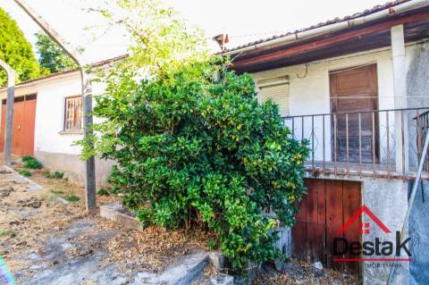 Moradia V4 em Sul, São Pedro do Sul