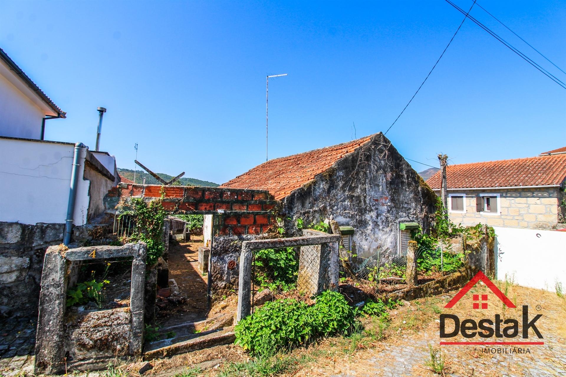 Moradia Térrea para Reconstrução – Santa Cruz da Trapa