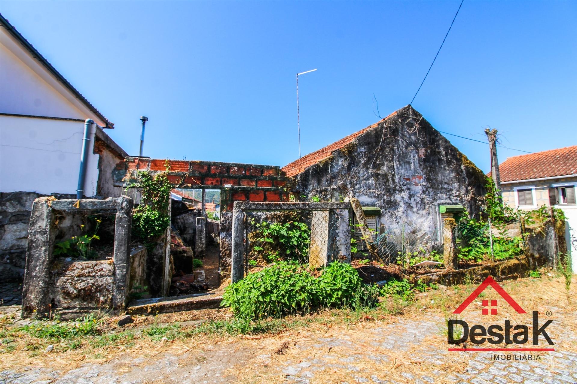 Moradia Térrea para Reconstrução – Santa Cruz da Trapa