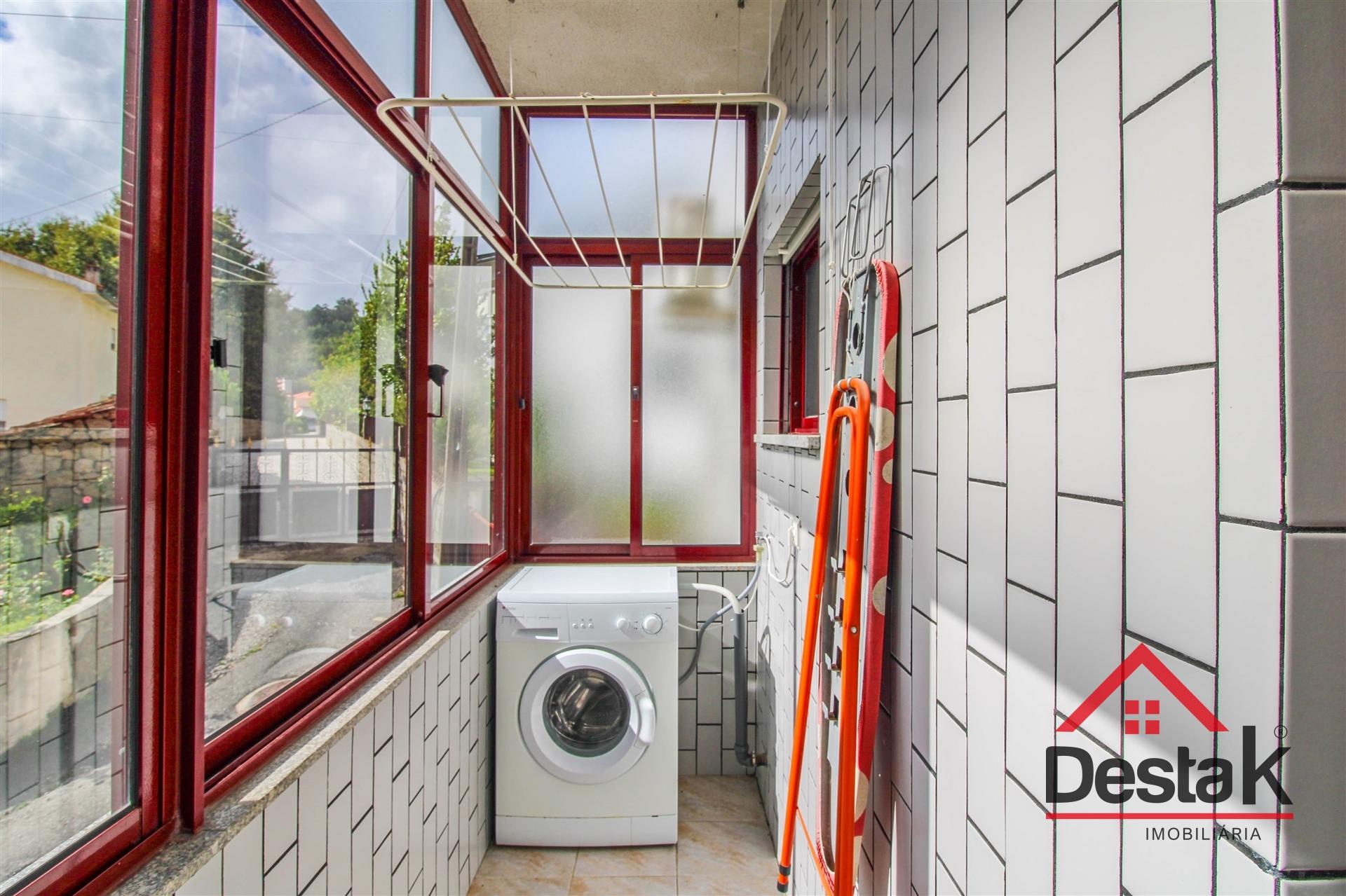Apartamento T1+1 em São Pedro do Sul