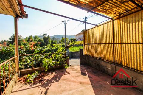 Moradia isolada com terreno para venda em São Pedro do Sul