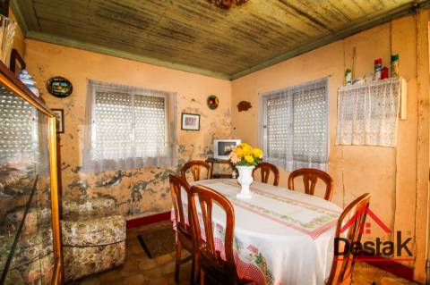 Moradia isolada com terreno para venda em São Pedro do Sul