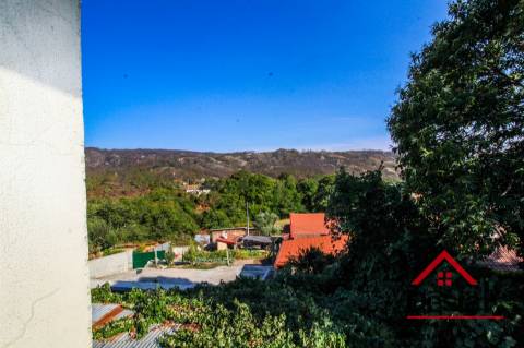 Moradia isolada com terreno para venda em São Pedro do Sul