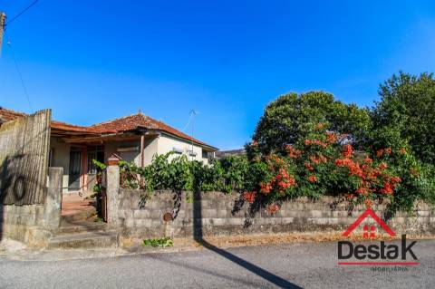 Moradia isolada com terreno para venda em São Pedro do Sul