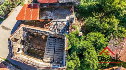 Moradia de Pedra em venda para renovar, em Oliveira de Frades