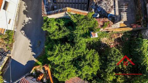 Moradia de Pedra em venda para renovar, em Oliveira de Frades
