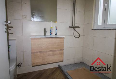 Moradia T1 para arrendamento em São Félix