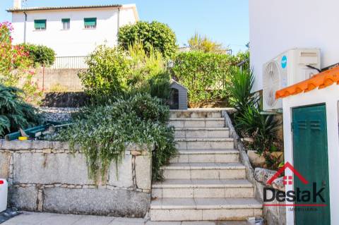 Moradia T1 para arrendamento em São Félix