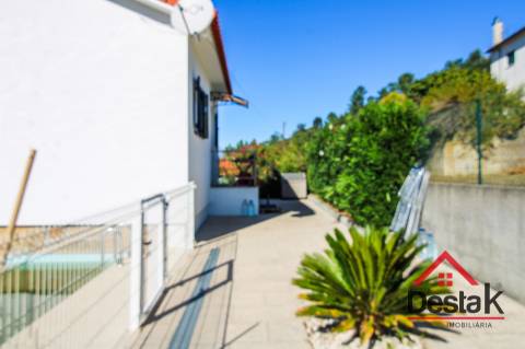 Moradia T1 para arrendamento em São Félix