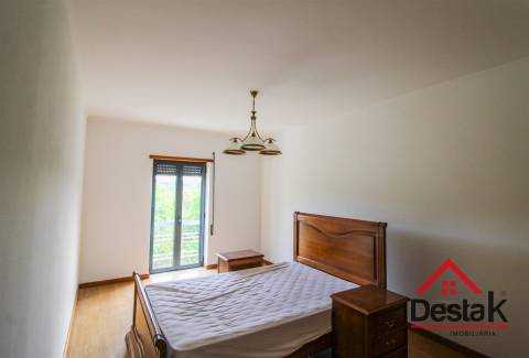 Moradia V6 em Sá de Carvalhais