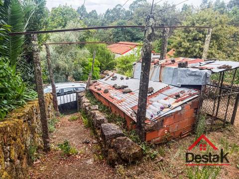 Moradia V3 para Remodelação – Oportunidade Única!