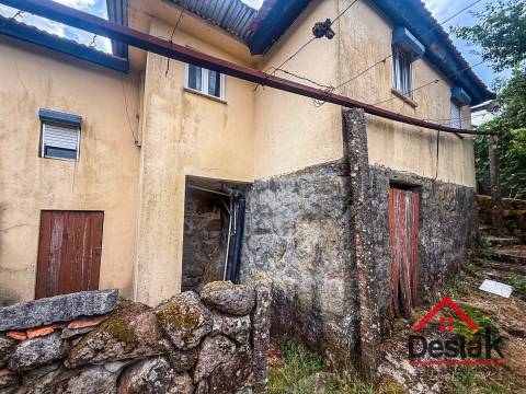 Moradia V3 para Remodelação – Oportunidade Única!